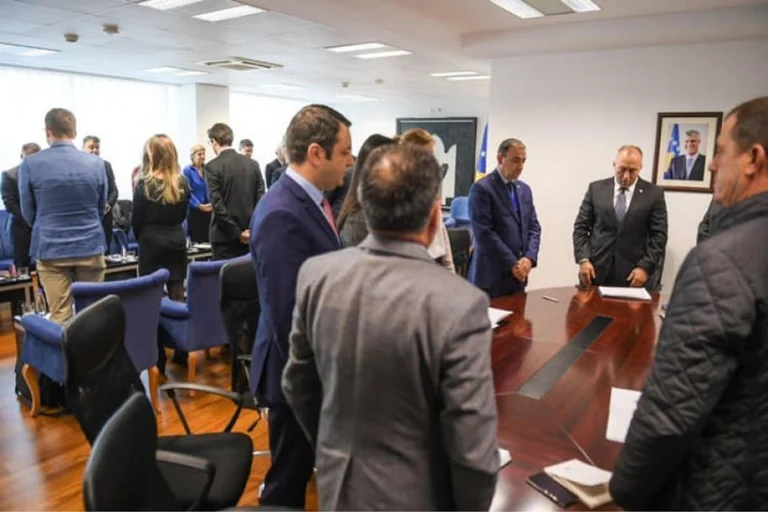 AAK insiste sur le poste présidentiel, dire Haradinaj est le seul à répondre aux conditions