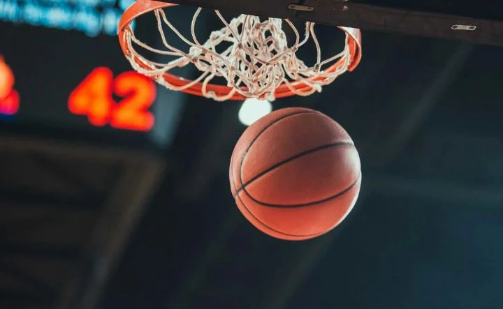 Superhouses nos están esperando en la segunda vuelta de la Superliga en baloncesto.