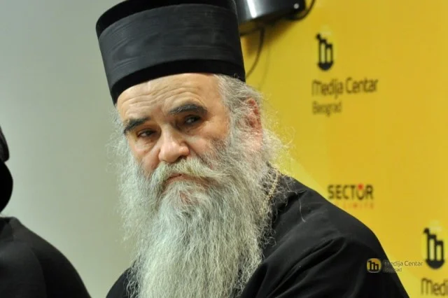 Serbisch-orthodoxe Kirche Boss in Montenegro bekommt sein Ticket zu hell
