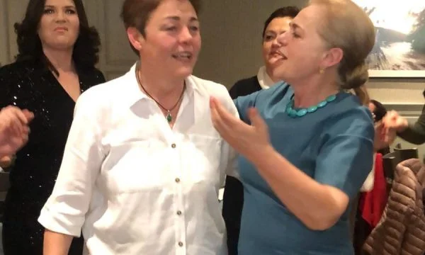 Besa Gagger se encarga de Melihate Trmcol: Te amamos como eres
