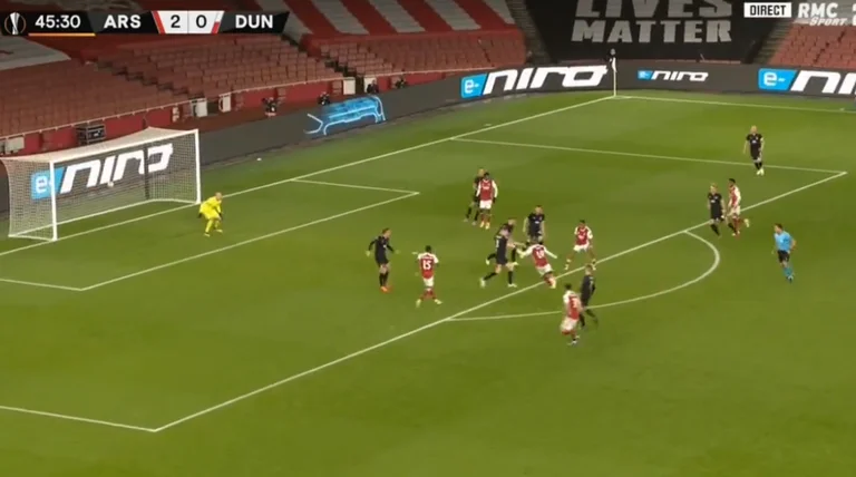 Le but que Pepe vient de marquer pour Arsenal vaut plus d'une fois absolument brillant