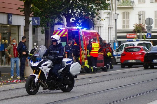 Dile a mis hijos que amo las últimas palabras de mi esposa, que fueron decapitadas hoy en el ataque de Francia.