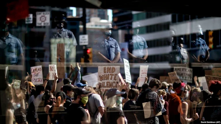 Police hour in Philadelphia to curb riots