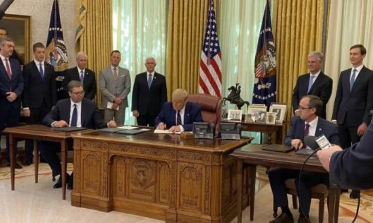 Trump: Hoti y Vuciq después del acuerdo mostraron cuánto se aman unos a otros