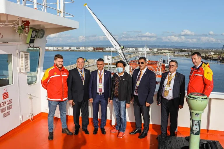 Chef d'entreprise du Kosovo à Durres Port
