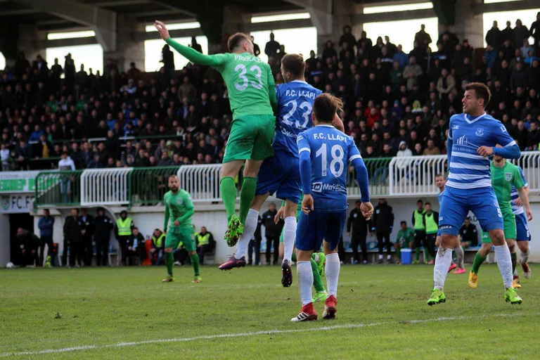 Arberia-Drita, Fernikili-Llapi: Closes the first of two Superleague games