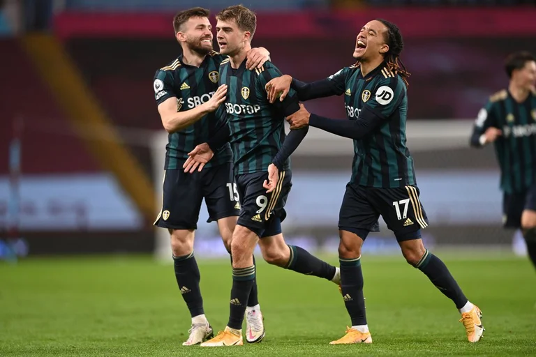 No he visto nada parecido en la historia del fútbol: Fansi Aston Willlas se queja de que Leeds se está apoderando de todos los equipos de la Premier League
