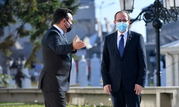 Hoti warns gemeinsames Treffen mit Mazedonien, Skopje-Pristina Gaspipeline diskutiert