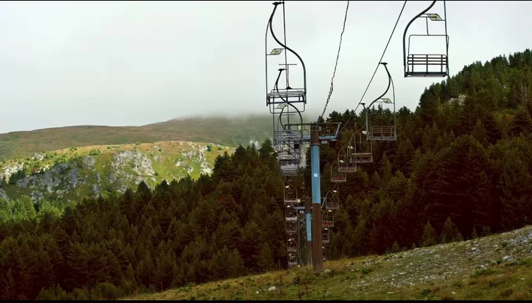 Thaci fait la promotion de la beauté de Brezovica: C'est merveilleux, même couvert de neige