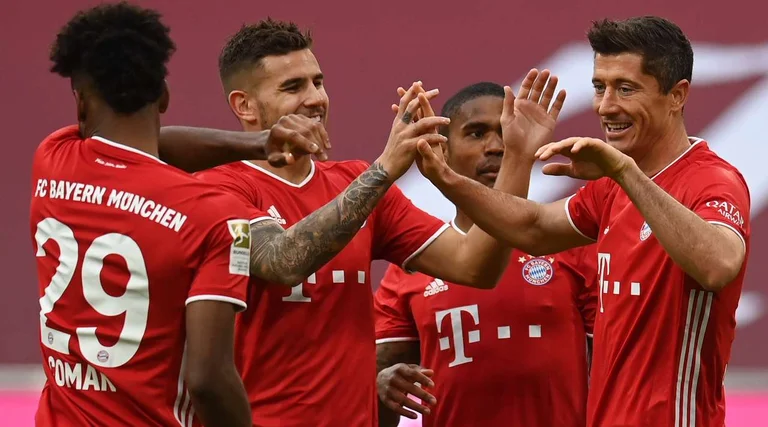 Lewandowski ist nicht von diesem Planeten, er zerstört Frankfurt mit Hattrick im Sieg 5-0.