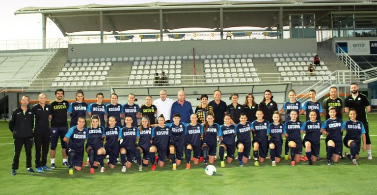 Kosovo Nazionale Donne Optimistic Prima di abbinare con la Turchia