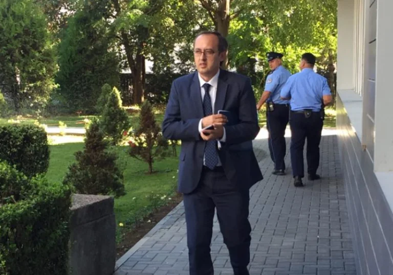 Hoti sot raporton në Kuvend për dialogun Kosovë-Serbi
