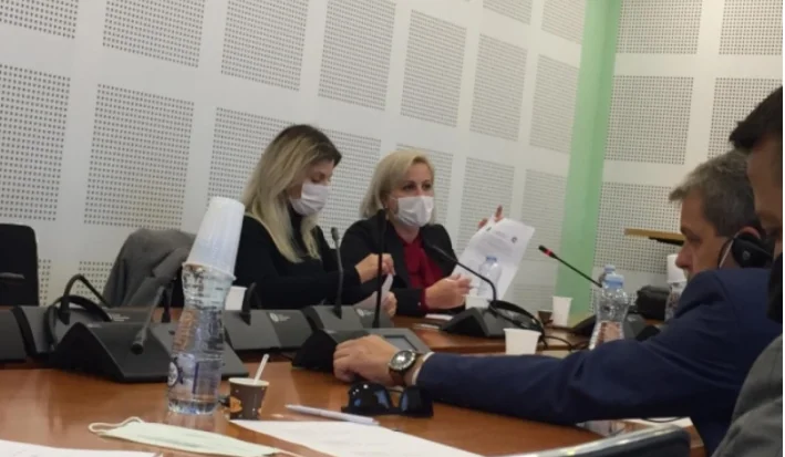 Der Arzt und die Krankenschwester, die auf Agon Musliu am Flughafen gewartet hat: Der verstorbene sagte, er wollte für seine Mutter sorgen