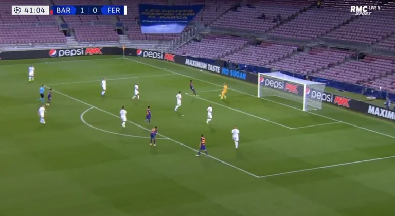 Ansu Fate marks with ésy mile to Hungarians. See the brilliant combination of De Jong