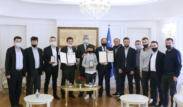 Thaci shares Kosovo's “Hero command for martyrs”