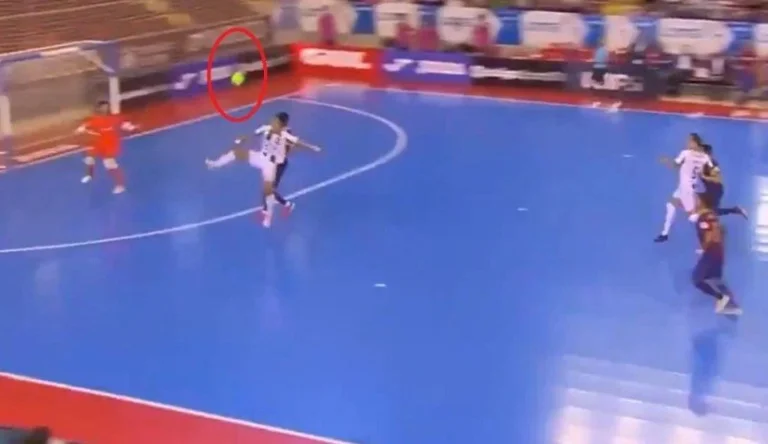 The goal in the opening that was marked against Barcelona without touching the ball on the ground should not be lost