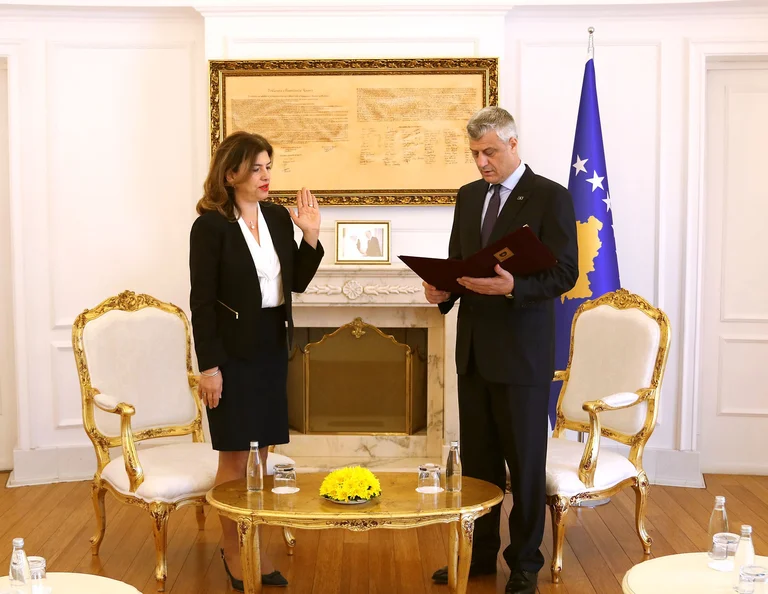 Thaci rencontre CEC Daka, discute des élections