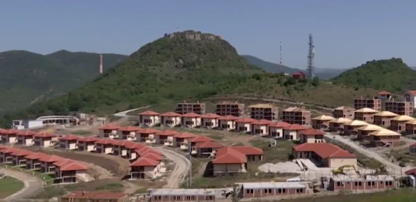 Les investissements de la Serbie : Un stade de football a commencé à construire à North Mitrovica