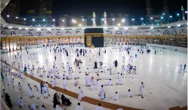 Nach sieben Monaten durften die Gläubigen an der Heiligen Moschee beten.