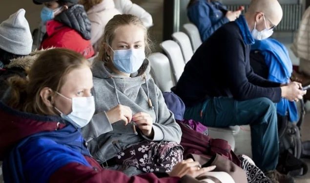 Switzerland forces wearing masks in closed public spaces