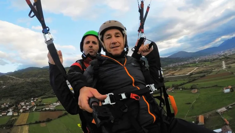 The pre-glyphing Vessel tastes Kosovo's beautiful sky: Eagles will fly free forever.