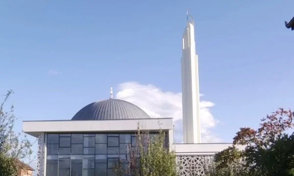 Speaking to members of the Srebrenica bloodbath that threatened to blow up mosque