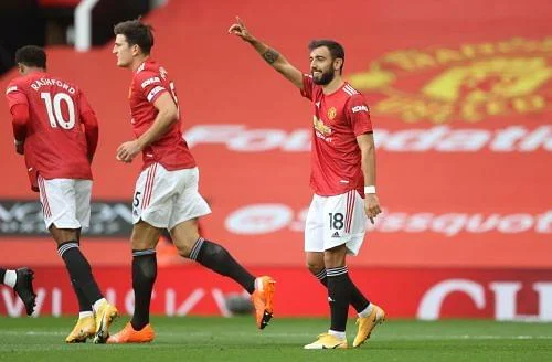 Newcastle Man United begins shortly, these are official formations