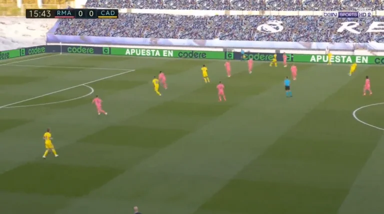 Cadizi chocs Real Madrid entre é Bernabeut
