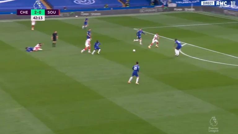 Southampton restringe il vantaggio contro Chelsea, Ings passa il Capo e segna
