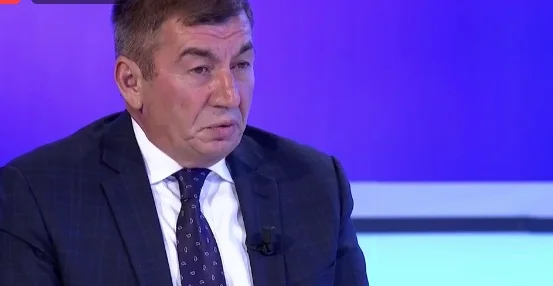 Bajrami: La Constitución no se modifica para hacer lugar de asociación