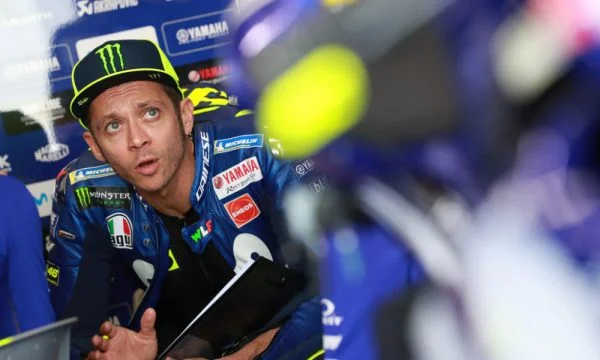 Valentino Rossi positive with coronary