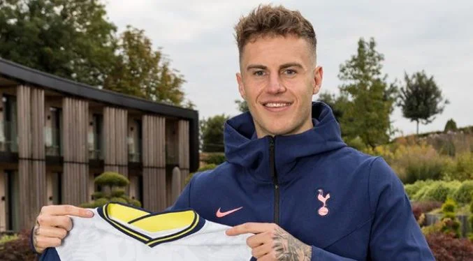 Z YRTAR: Tottenham transfers Swansea City player