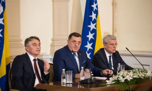 Komsic, Dzaferovic abstained, Dodik voted against Kosovo independence