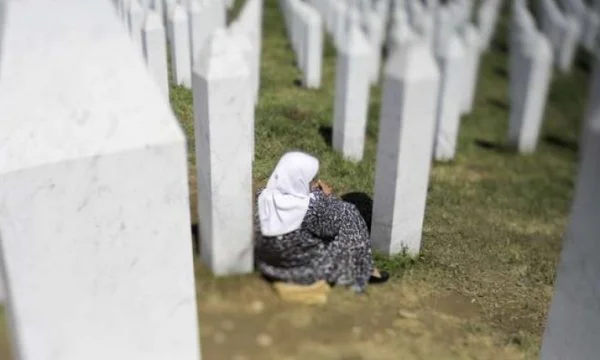 Srebrenica Mütter bitten Den Haag, Daciqi zu verurteilen