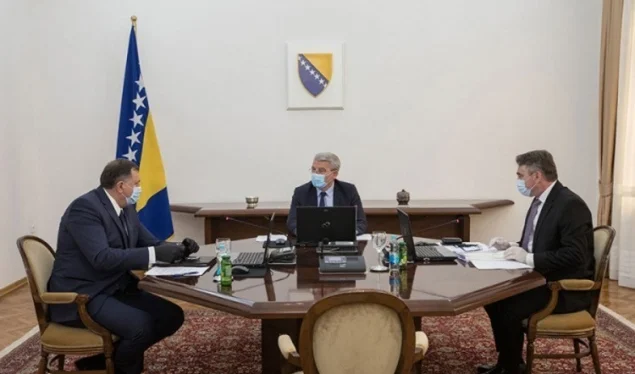 Bosniak presidency unanimously recognises Kosovo's independence