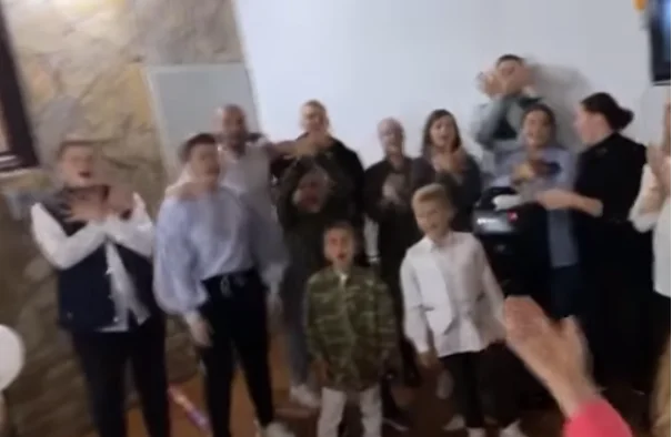 Exciting: The descendants of the Jashar family singing words