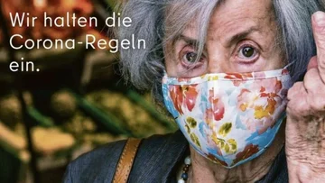 Les sorcières allemandes à Berlin pointent vers ceux qui ne portent pas de masques