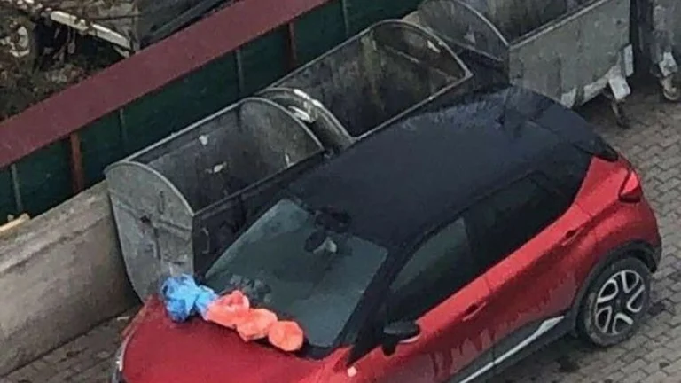 It happens in Pristina: I park the car badly and then fill it with garbage