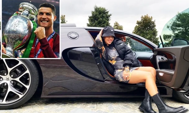 Georgina attire l'attention de tous, pose dans le Bugatt de Cristiano Ronaldo d'une valeur de 1,7 million