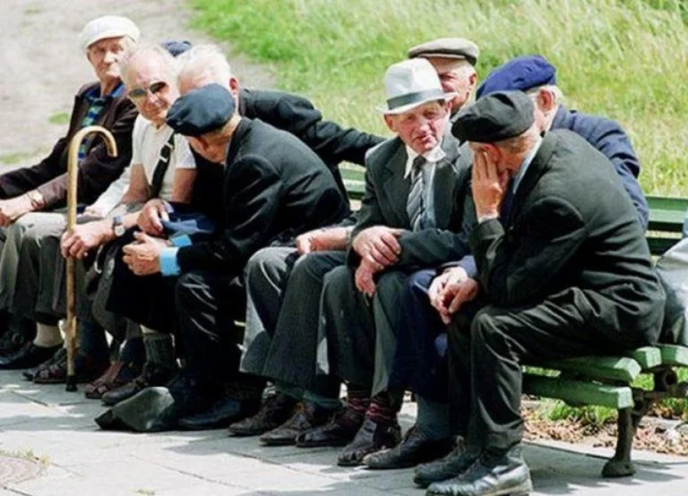 Le persone di età superiore ai 65 anni possono uscire in questo momento