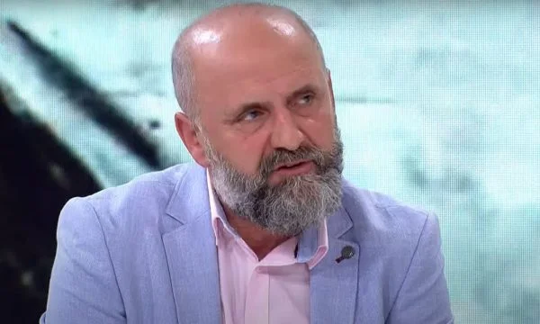 Parashikimi i frikshëm i Alfred Cakos: Në 30 ditët e ardhshme do të ndodhin këto 3 gjëra