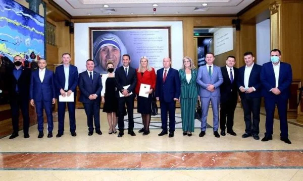 AAK deputies get together: Donika Caday ignored again