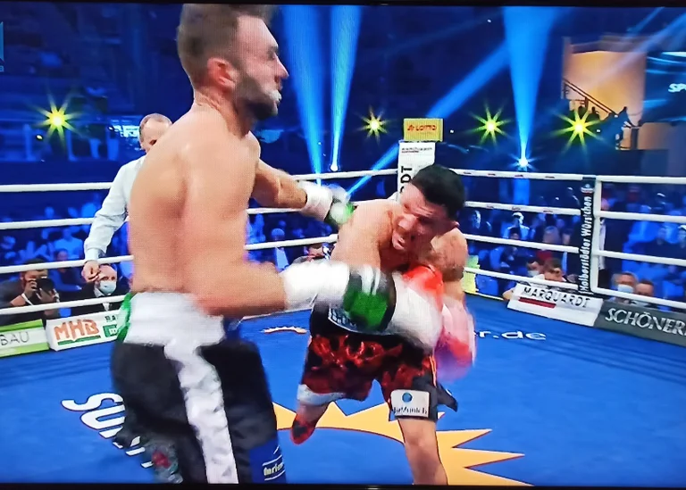 Robin Hadzi Krasniqi is world champion, knockout in third round opponent