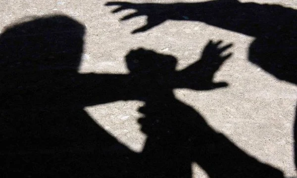 Beware of Kamenica's wives: Three women take a man to hospital
