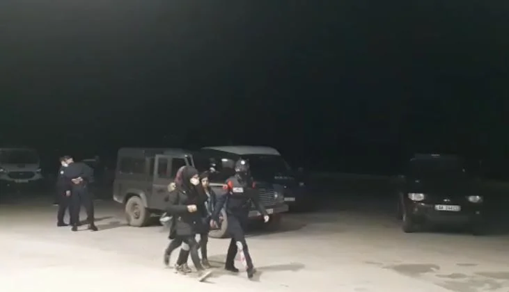 More than 80 Syrian, Moroccan, and Turkish refugees are caught in Korca
