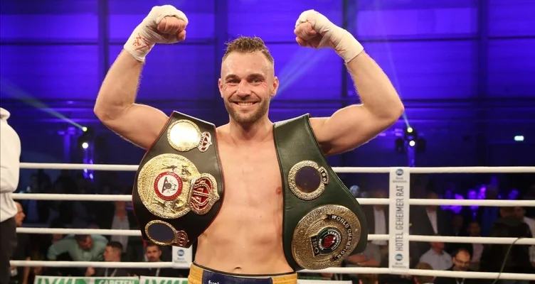 Noquearé a Robin Krasniqi pronto mañana por la noche.