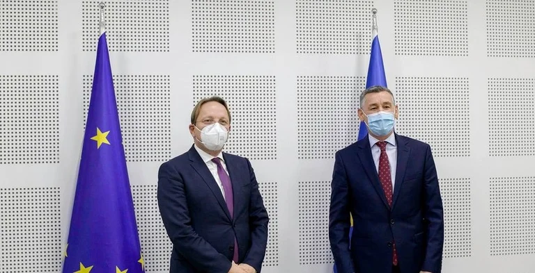 Wessel after meeting Commissioner Varhely: Sorry the EU has neglected Kosovo, especially with visas