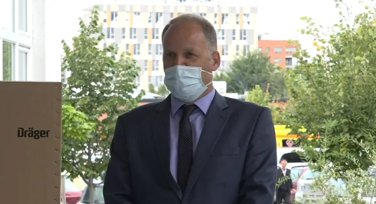 Krasniqi after accepting 15 respirators from Germany, calls for citizens to respect measures