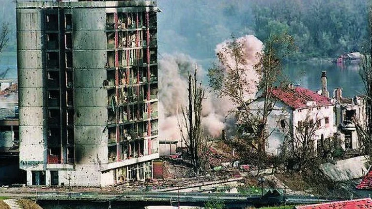 Croatia arrests eight Serbs for war crimes in former Yugoslavia