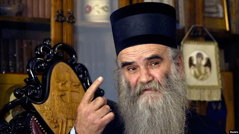 Clerc orthodoxe serbe au Monténégro refusant de porter un masque, devient positif avec Coddy